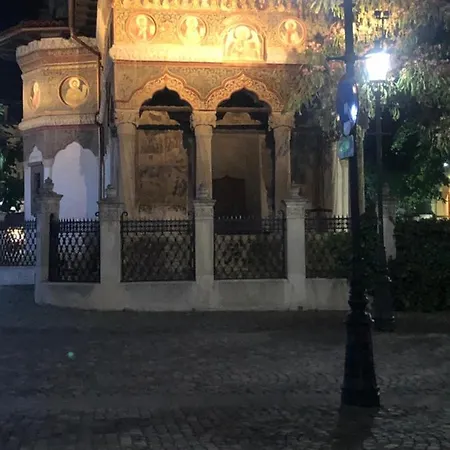 Charming Quiet Coltea Old Town In The Centre Of Apartamento *